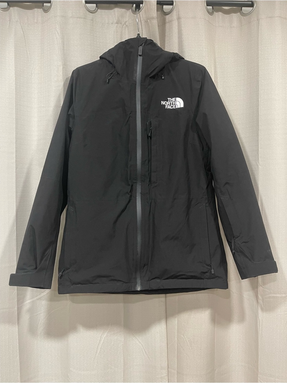 The North Face Black Waterproof Hooded Ski Jacket. Thermoball Eco 2 in 1.